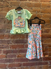 Load image into Gallery viewer, Florals &amp; Pumpkin Set