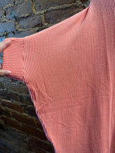 Load image into Gallery viewer, The Airflow Top in CORAL