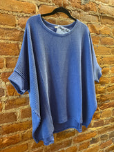 Load image into Gallery viewer, The Airflow Top in BLUE
