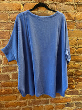 Load image into Gallery viewer, The Airflow Top in BLUE