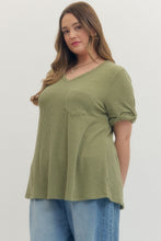 Load image into Gallery viewer, The Pocket RIbbed Top in GREEN