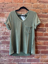 Load image into Gallery viewer, The Pocket RIbbed Top in GREEN