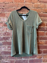 Load image into Gallery viewer, The Pocket RIbbed Top in GREEN