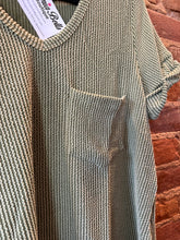 Load image into Gallery viewer, The Pocket RIbbed Top in GREEN