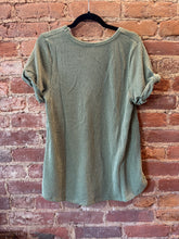 Load image into Gallery viewer, The Pocket RIbbed Top in GREEN