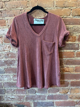 Load image into Gallery viewer, The Pocket RIbbed Top in RUST