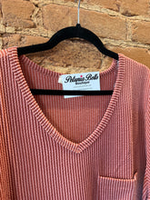 Load image into Gallery viewer, The Pocket RIbbed Top in RUST