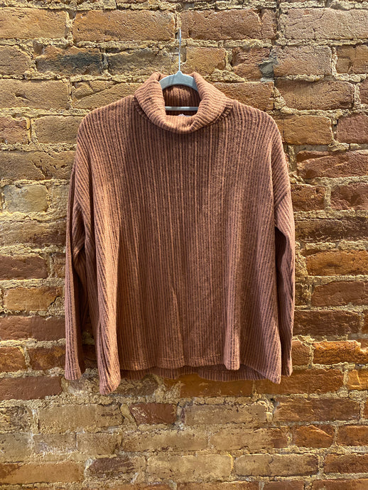 The Kelsey Rust Turtleneck