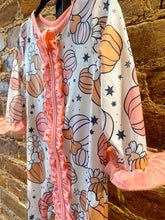 Load image into Gallery viewer, The Minnie Pumpkin Zip-up