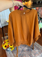 Load image into Gallery viewer, Relaxed Almond Top