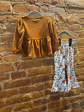 Load image into Gallery viewer, The Golden Floral Set