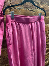 Load image into Gallery viewer, Mineral Wash Cotton Set in Plum Pink