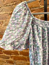 Load image into Gallery viewer, The Floral Grace Top
