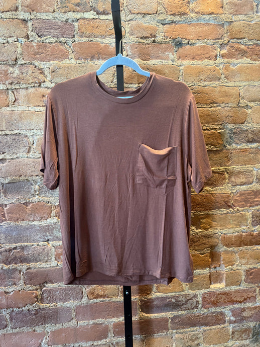 The Classic Pocket Top in Dark Mocha