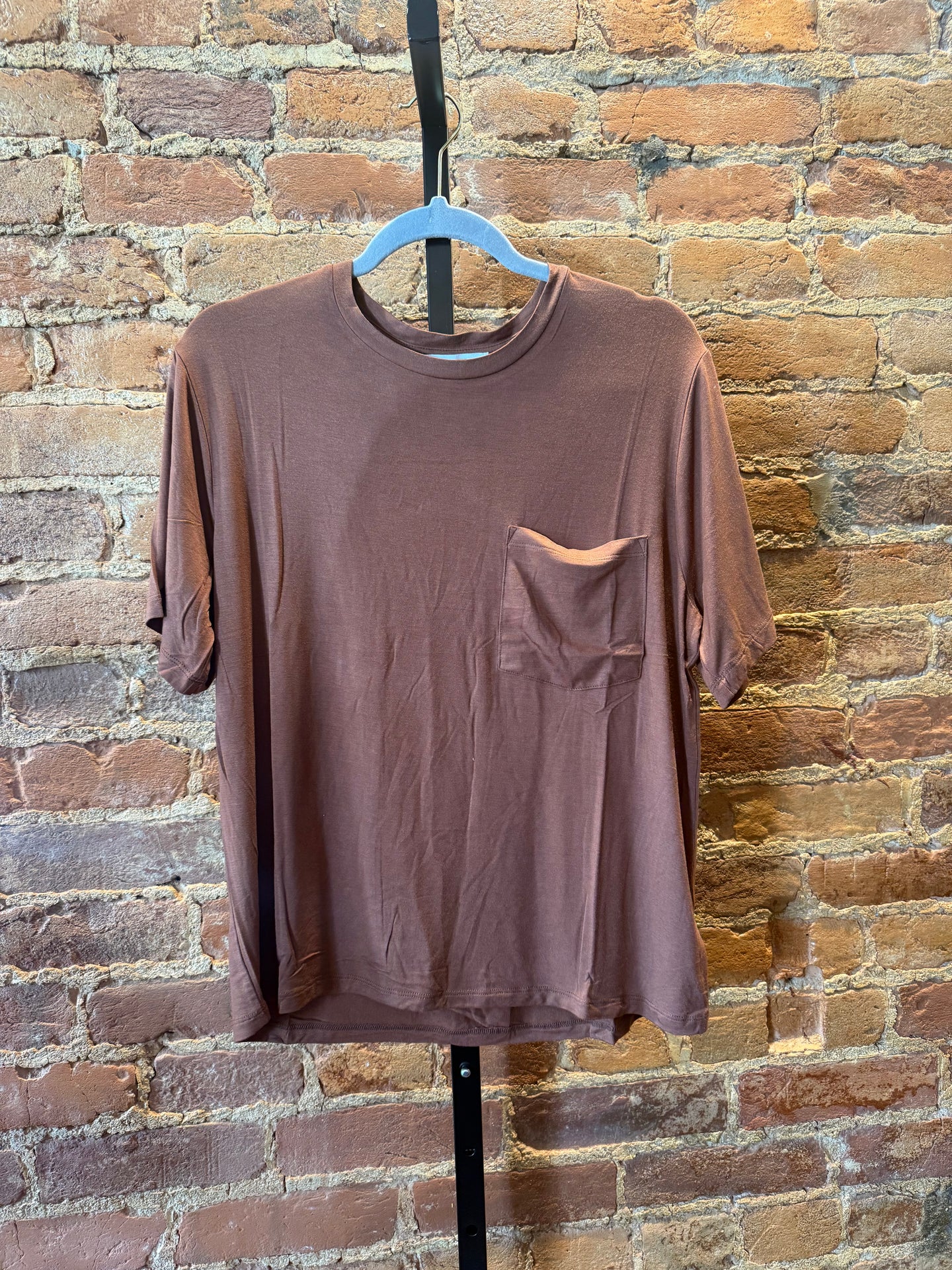 The Classic Pocket Top in Dark Mocha
